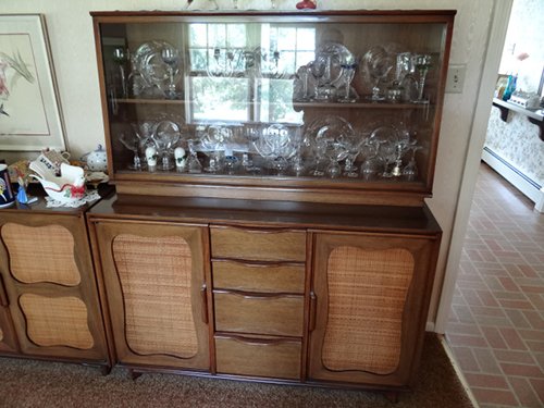 Property photo 147 - Personal Property Auction, Furniture, Glassware, Pictures, Kitchen Appliances, Household, Fishing Gear, Vintage Cameras, Electronics, Toys, Games
